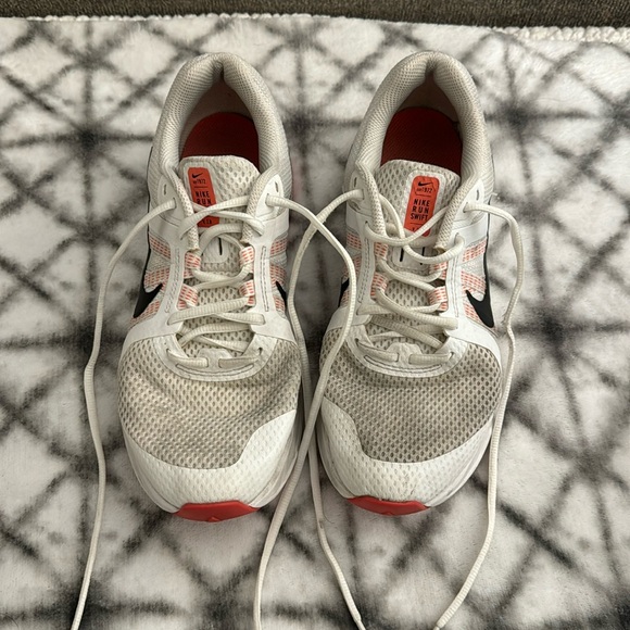Pair of Women’s Nike Run Swift 2 Sneakers - Used but Very Little Tread Wear - Picture 2 of 10